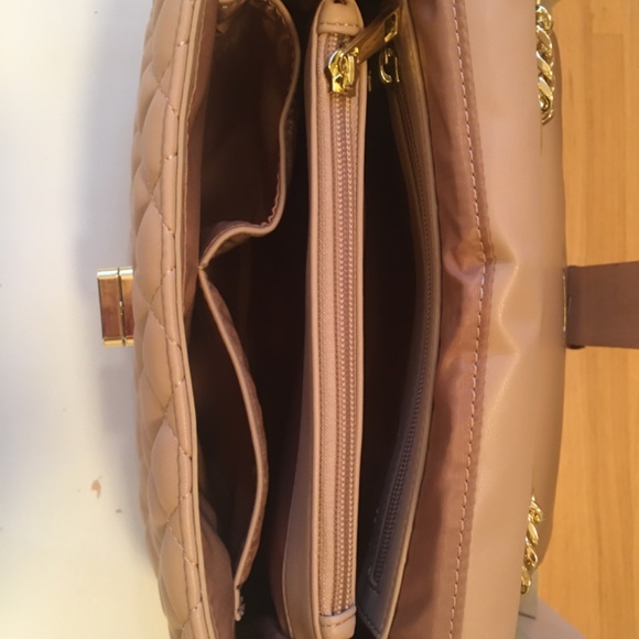 Quilted Chain Bag - Picture 6 of 8